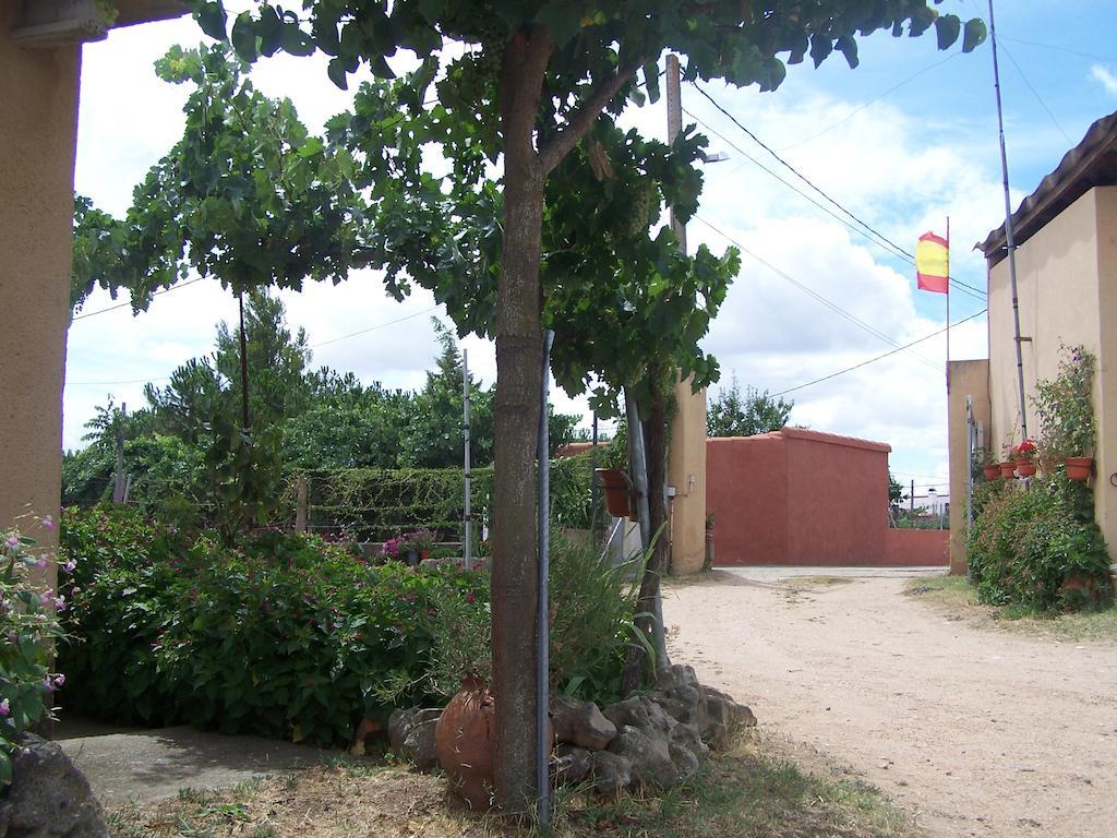 Albergue Turistico Torre de Sabre Ostello El Cubo de Tierra del Vino Esterno foto