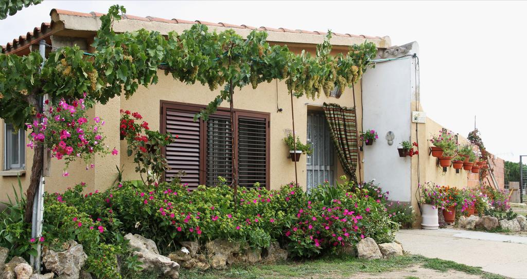 Albergue Turistico Torre de Sabre Ostello El Cubo de Tierra del Vino Esterno foto